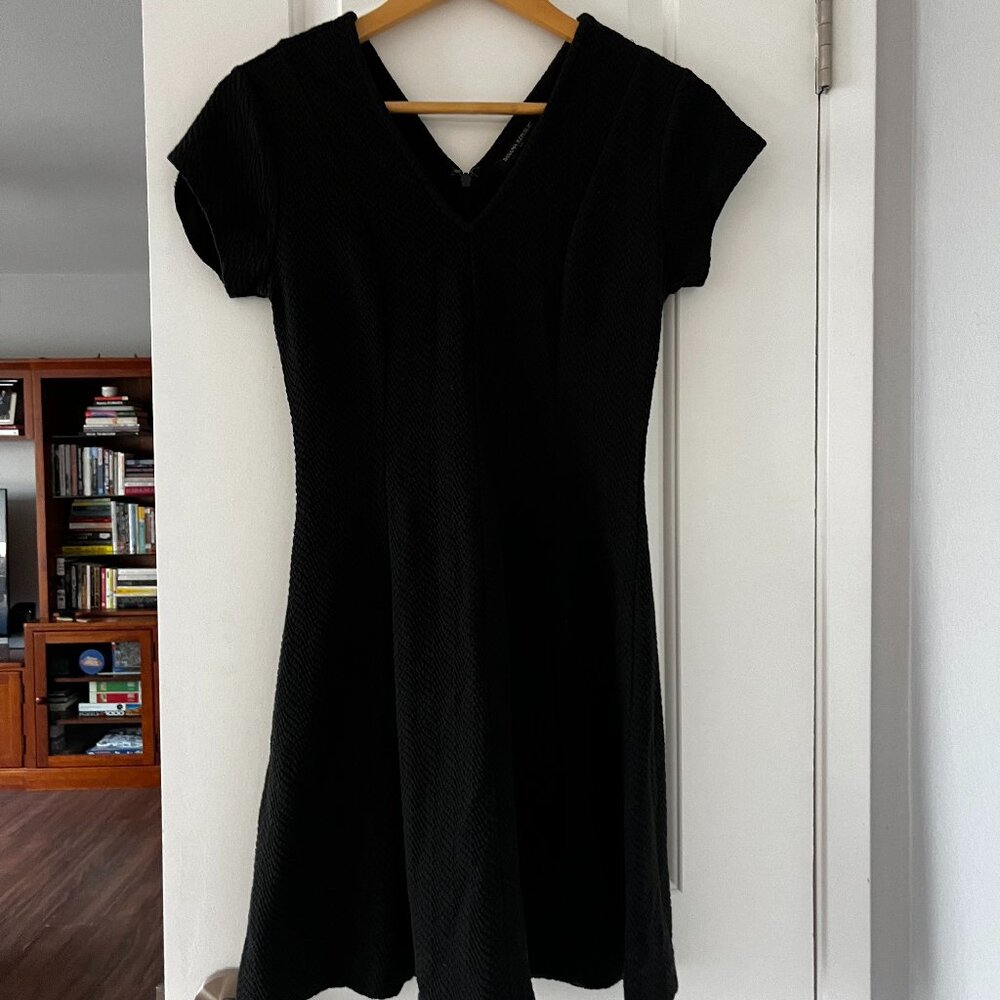 Petite 00 Black Banana Republic V-Neck Dress
